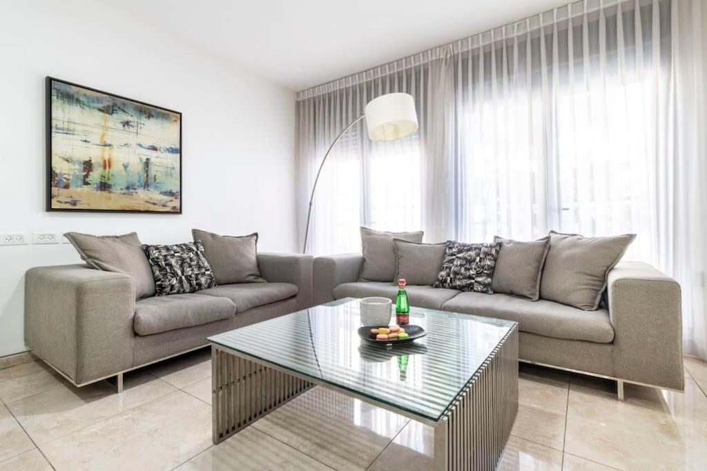 Luxury 3 Bedroom Apt, Harav Kook7 Jerusalem Exteriör bild