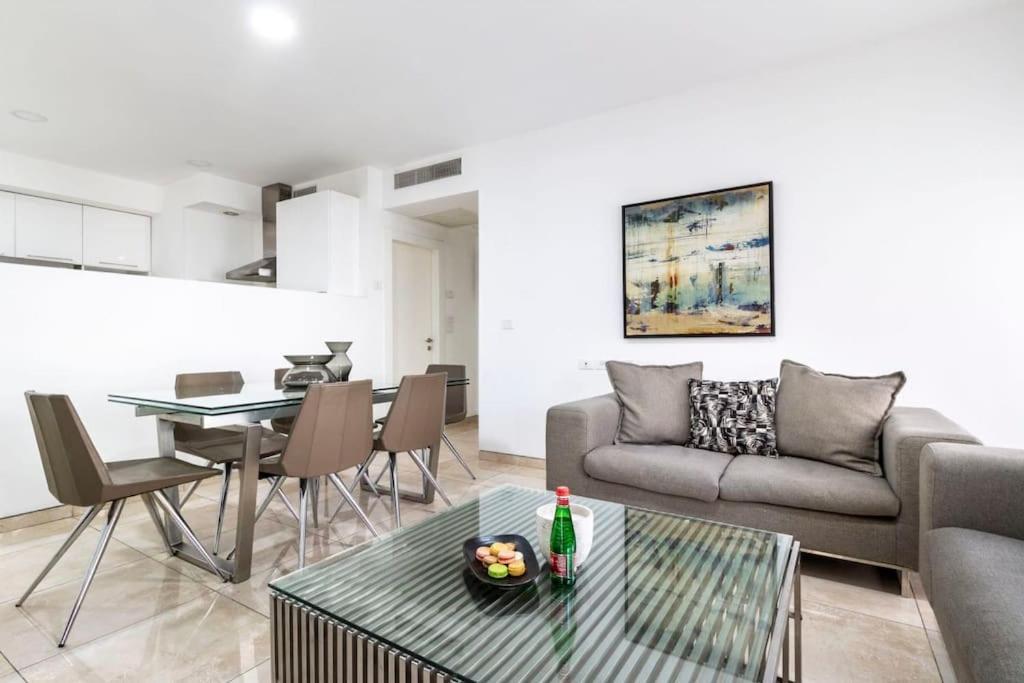 Luxury 3 Bedroom Apt, Harav Kook7 Jerusalem Exteriör bild